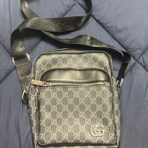 Elegant Fashion Pattern Crossbody Bag in Black and Gray